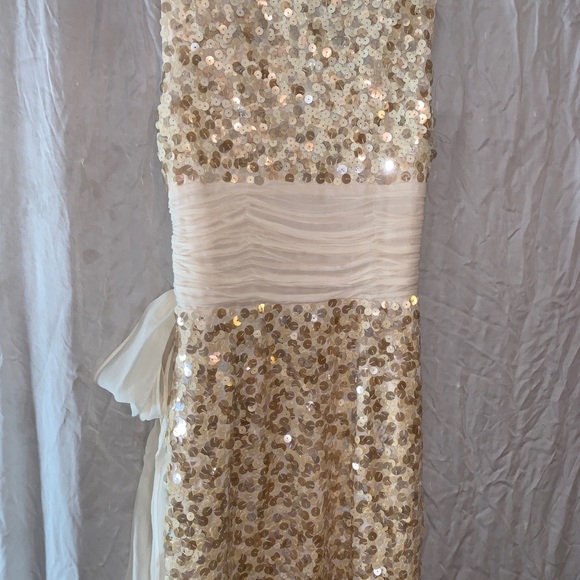 BCBGMAXAZRIA SEQUINED DRESS SIZE XS - Picture 3 of 5